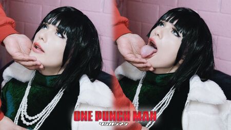 Uma mulher rica e promíscua transforma-se na tua escrava sexual - Fubuki Cosplay (One Punch Man)