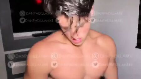 Daniel Padilla a fazer sexo