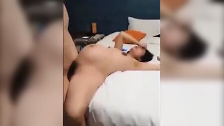 Mulher chinesa grávida fodeu