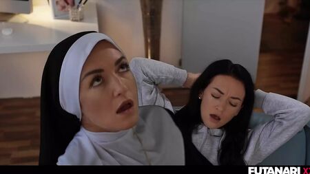 Travestis lindas e sensuais a explodir de esperma - Compilação de Futanari da vida real
