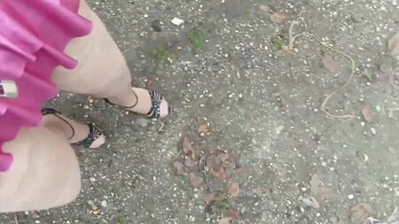 A Sissy ficou presa na roupa e teve de cumprir tarefas humilhantes