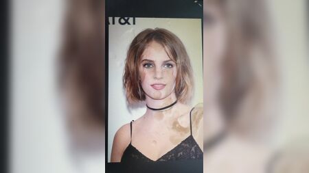 Homenagem a Maya Hawke
