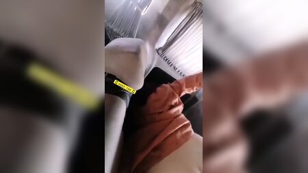 Hakan está a foder a mulher de turbante no carro