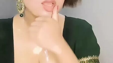 Menina bengali. Chamem-me Sherni Lovely Ghosh