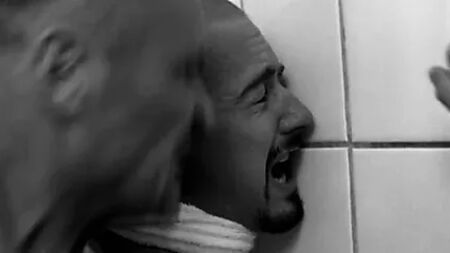 Cena de luta num filme mainstream - American History X