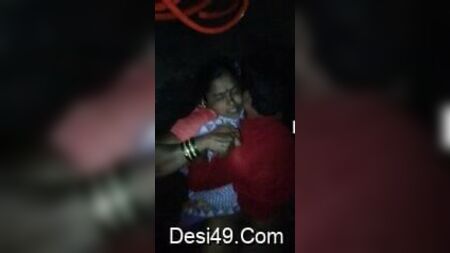 A tia marathi desi faz sexo