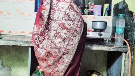 Karawa Chauth: o cunhado disse à cunhada: «Cunhada, estás muito bonita hoje. Estás livre?» (Áudio em hindi)