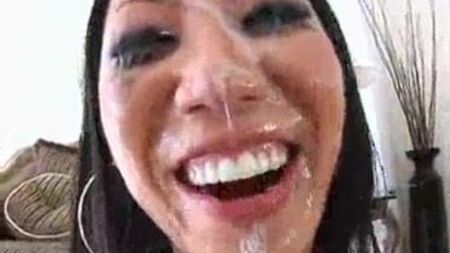 Tia Ling na cara