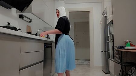 Estou a mostrar o meu corpo sensual de mulher gorda ao meu enteado
