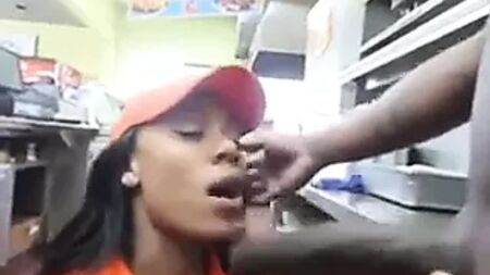 Rabo grande no Popeyes