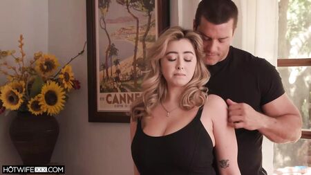 Mulher gorda com mamas grandes e de raça mista, infiel, faz um bom broche