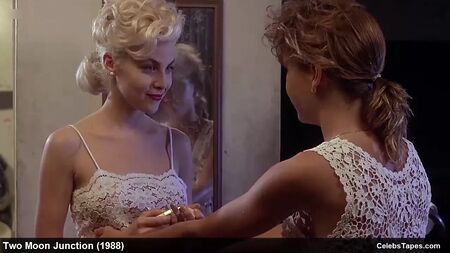 Sherilyn Fenn e Kristy McNichol: nudez frontal e sexo selvagem