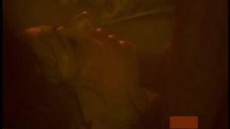 Cena de sexo de Leonine Smith em Underbelly