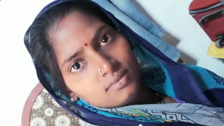 Uma senhora indiana gira faz sexo com o namorado