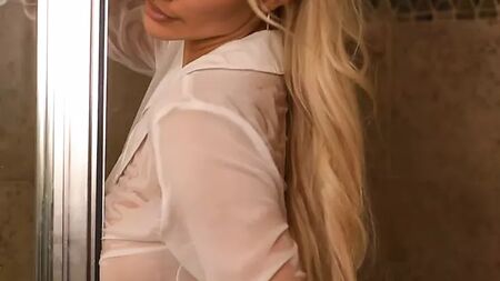 Vídeo de nudez da Lindsey Pelas no OnlyFans