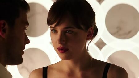 Dakota Johnson - Cinquenta Sombras Mais Escuras (2017)
