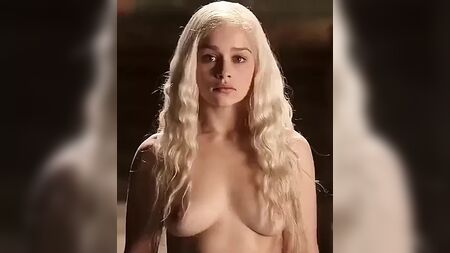 O rabo da Emilia Clarke em repetição