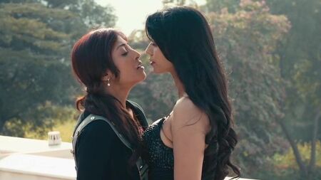 Hate Story (2012) Compilação de cenas com Paoli Dam e legendas