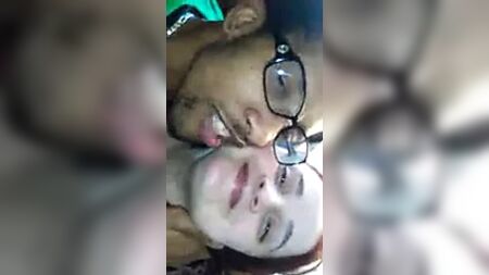 Aditya, acompanhante em Bhubaneswar