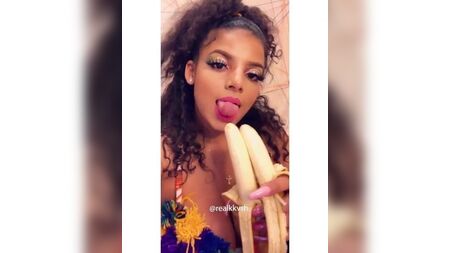 IG Bimbos 28/09/2019: língua comprida e banana dupla