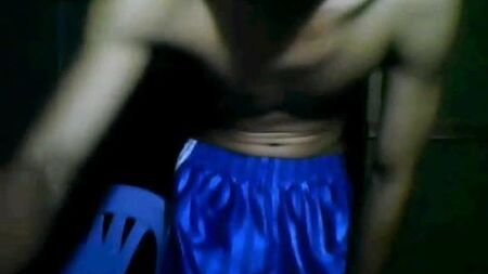 Rapaz heterossexual do Vietname, 18 anos
