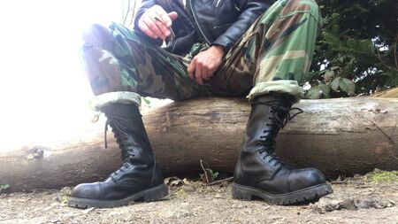 Os Rangers do Exército de Woodland a masturbar-se
