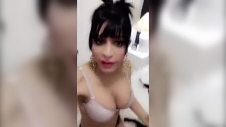 PROCURAMOS UM MARIDO PARA A ICÔNICA ECEME KOCA - O ENVOLTÓRIO DE NOIVADO ESTÁ PRONTO