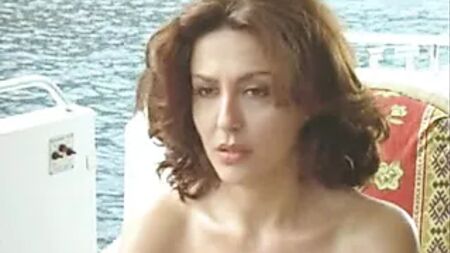 A JOVEM SABRINA FERILLI NU NUM FILME ITALIANO