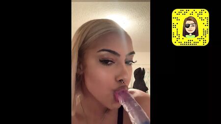 A RAPPER SHAY MOSTRA AOS SEUS FÃS COMO FAZER UM BOQUETE