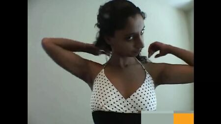 Uma costureira do Sri Lanka faz sexo oral ao seu chefe