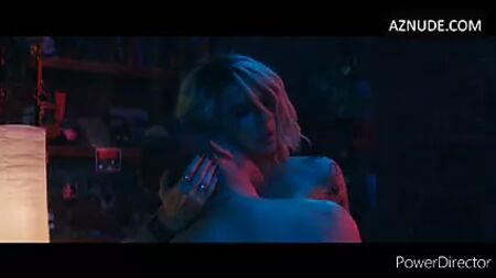 Cena de nudez de Kate Beckinsale em «Jolt»