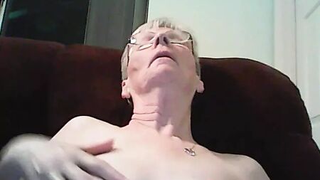 GrannyCam: Câmaras de sexo com mulheres maduras na Internet