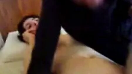 Vídeo sensual de uma rapariga lésbica persa iraniana - Sexo caseiro MA