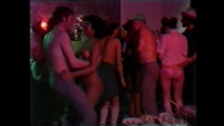 FESTA DE FANTASIAS DE ESTUDANTES UNIVERSITÁRIAS (Reino Unido, início dos anos 80) – Parte 2