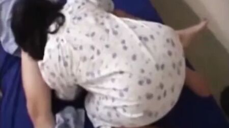 Mãe japonesa gorda e madura, e não o seu filho