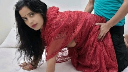 O sexo selvagem da Desi bhabhi no hotel