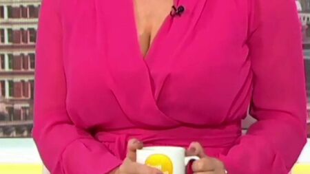 O decote de Susanna Reid, 15 de junho de 2021