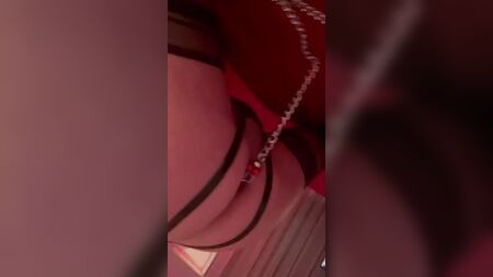 Jenyfer, uma acompanhante trans, é uma estrela pornográfica francesa