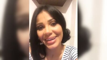 Mona Mamdouh, a sensual