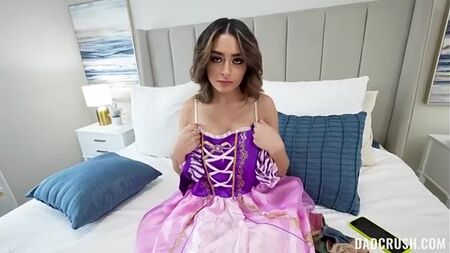 [Vanessa Moon - Brincando de se vestir