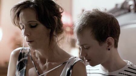 Syren De Mer (Taking Care Of Mom) [2020, Mamas Grandes, Fingering Anal, MILF & Mature, Step Mom, DP, Step son, HD 1080p]