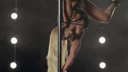 Pole Dance-Electro House-Trap -strip dance- Striptease dance num poste- strip plastic