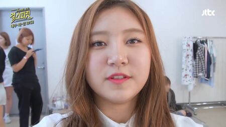 [Sungyeon x Hyemi x Soyeon x Seunghui Câmara Especial!!! Espião do camarim @ Girls Spirit