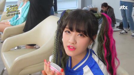 [Hyemi x Soyeon x Oh Seunghee x Sungyeon_Espreitar a sala de espera das raparigas 2!!!