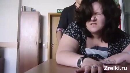 A secretária madura cheia de mamas é fodida no anal pelo patrão no escritório Casa amadora privada Mamã gorda madura escritório