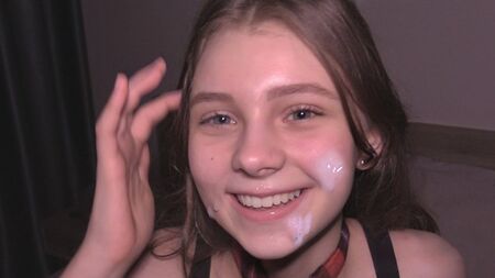 Ela tem apenas 18 anos, e ela já faz isso