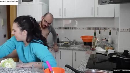 Fodendo na cozinha enquanto cozinha Pamela y Jesus mais videos na cozinha em onlyfans pamela sanchez Mamas Grandes Mamas Rabo Amador