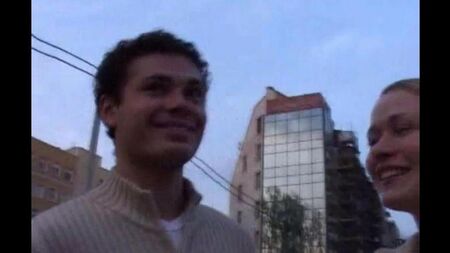 A menina tirou o cara do tédio