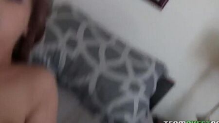 Foda -se um jovem casal em um albergue