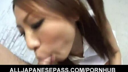 A mulher japonesa fode dois